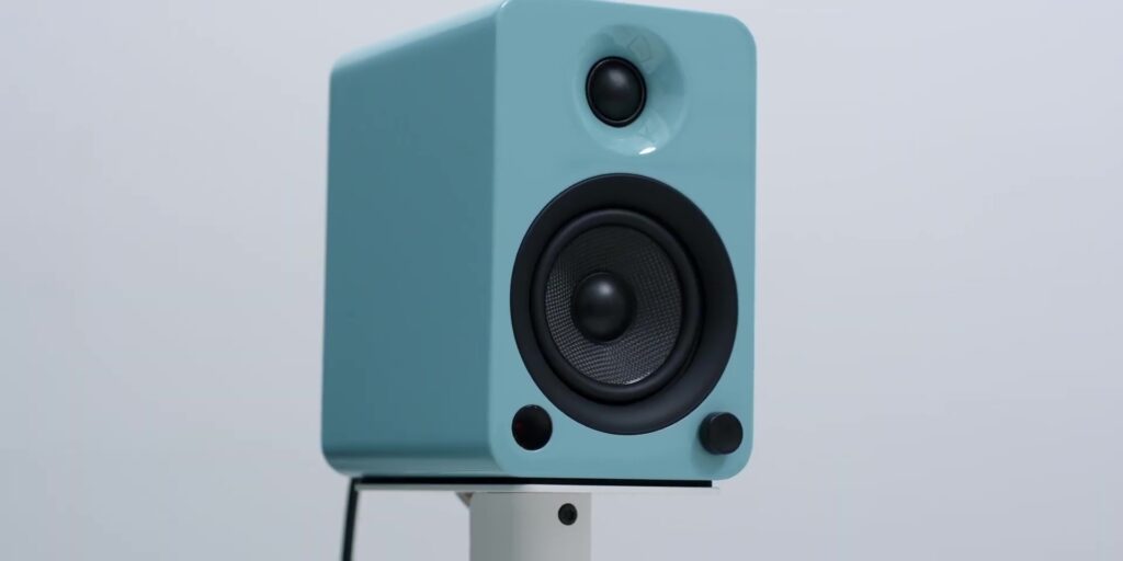 Here comes the Elder Brother! Kanto YU4 Review: Bluetooth + BIGGER Sound! 1 0.1 intro kanto yu4