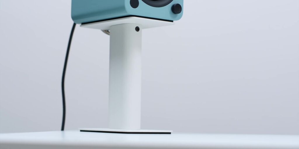 Here comes the Elder Brother! Kanto YU4 Review: Bluetooth + BIGGER Sound! 9 2.7 speaker stand