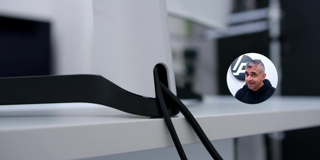 This MONSTROUS Gaming Monitor lets you see FAR and WIDE! Samsung Odyssey Neo G9 | Unboxing & First Impressions 25 3.12 cable management