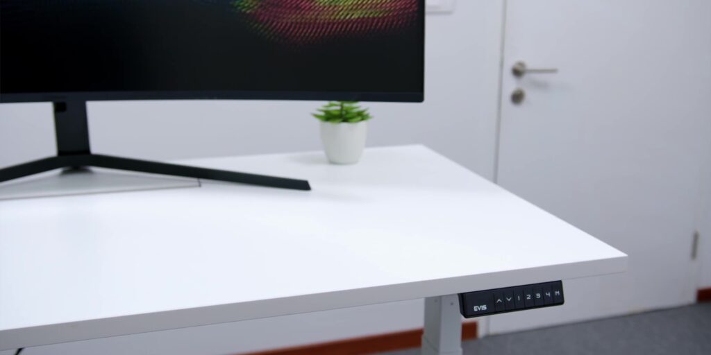 1.8 EVIS desk