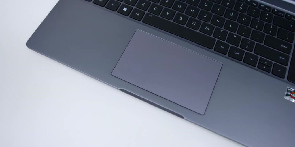 HONOR MagicBook 16 Review : This 144Hz, Powerful & Thin laptop works like MAGIC! 35 5.11 large touchpad