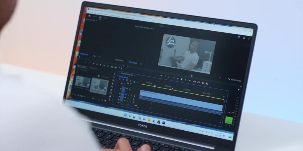 HONOR MagicBook 16 Review : This 144Hz, Powerful & Thin laptop works like MAGIC! 25 5.1 video editing