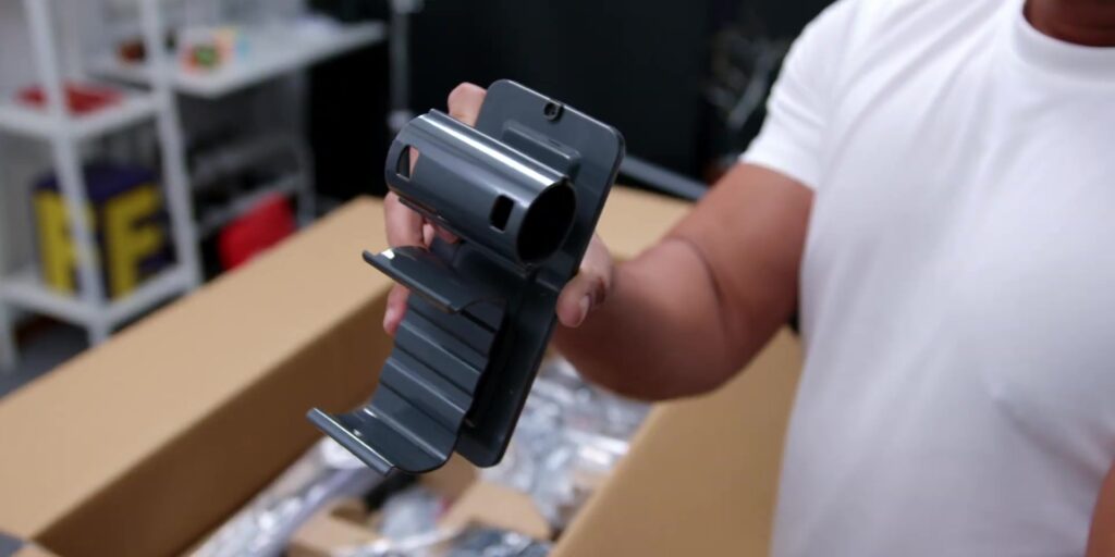 1.6 mounting dock