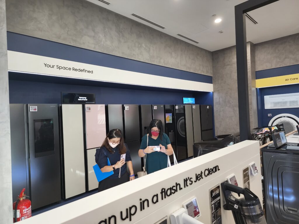 Senheng Together With Samsung, Launch Samsung's First-Ever Premium Experience Store in Southeast Asia! 12 20220616 165311