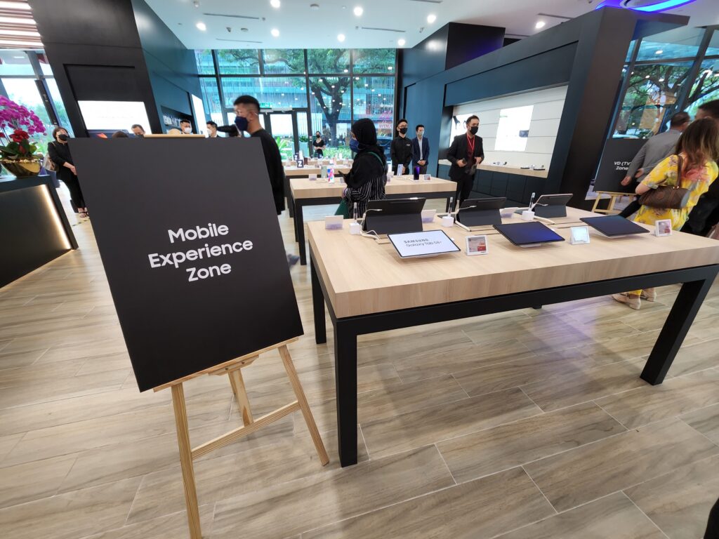 Senheng Together With Samsung, Launch Samsung's First-Ever Premium Experience Store in Southeast Asia! 5 20220616 165208
