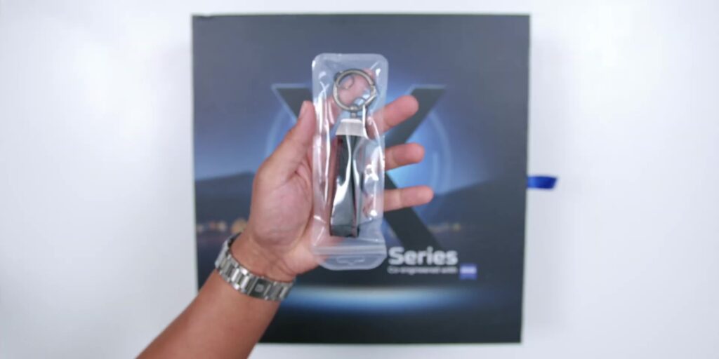 vivo X80 Pro: AMAZING Cinematic Camera Smartphone from only RM60 per month! 5 1.7 keychain