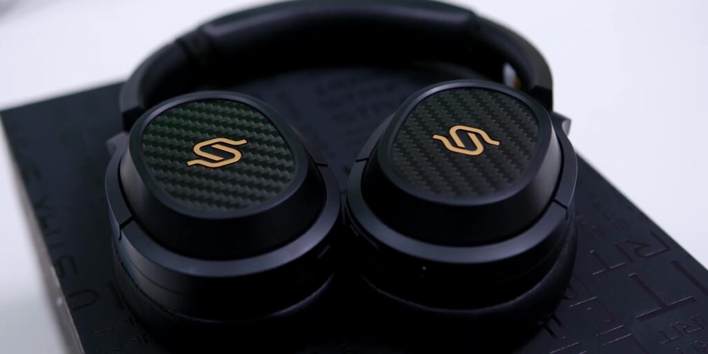 2.6 black carbon fibre