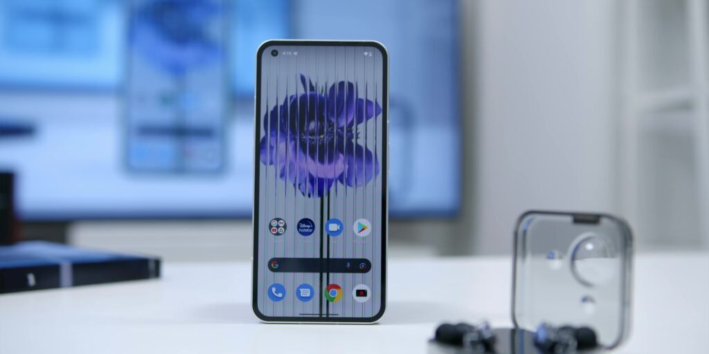 Nothing Phone 1: All or NOTHING? 19 4.3 flexible oled panel