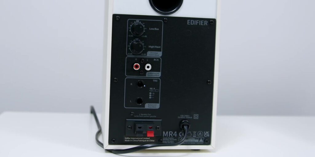2.8 back ports