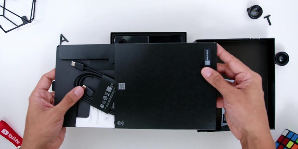 Is The Samsung Galaxy Z Fold4 Right 4 You? | Unboxing & Review 3 1.2 inner sleeve