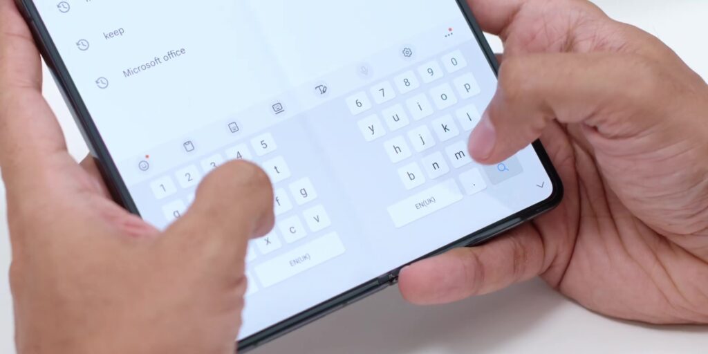 Is The Samsung Galaxy Z Fold4 Right 4 You? | Unboxing & Review 24 5.8 split keyboard