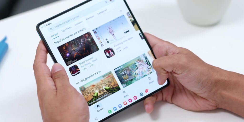 Is The Samsung Galaxy Z Fold4 Right 4 You? | Unboxing & Review 18 5.2 taskbar