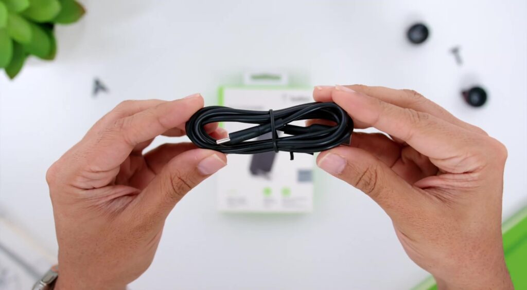 4.3 cable included