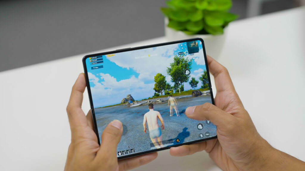 How Well Can The Samsung Galaxy Z Fold4 Perform As A Dedicated Gaming Device? 4 DSC00468 2