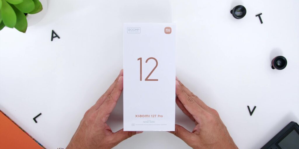 1.1 unboxing front