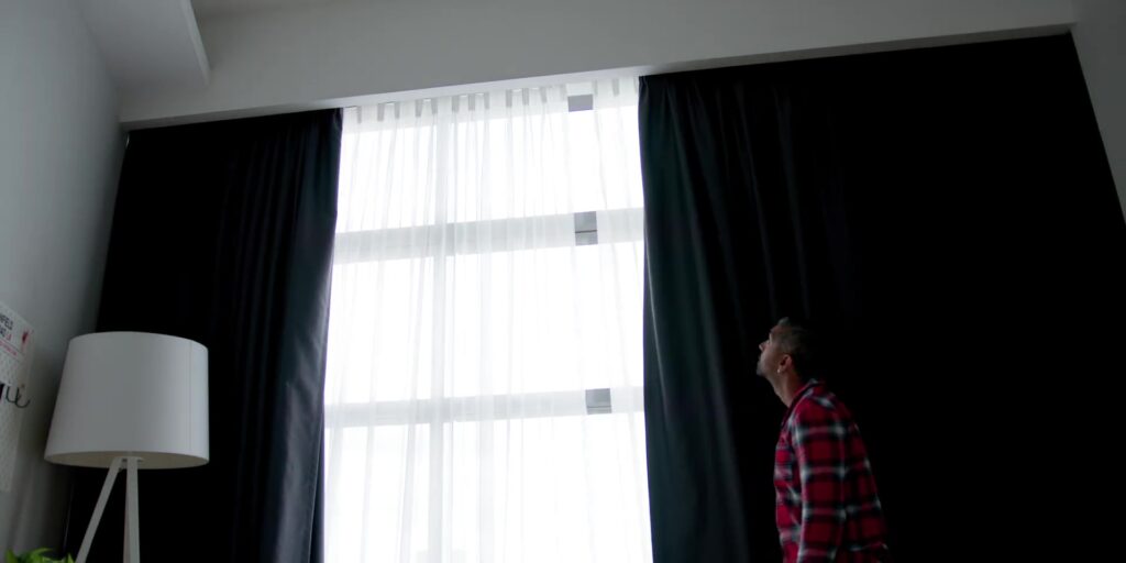 4.6 curtain automatic