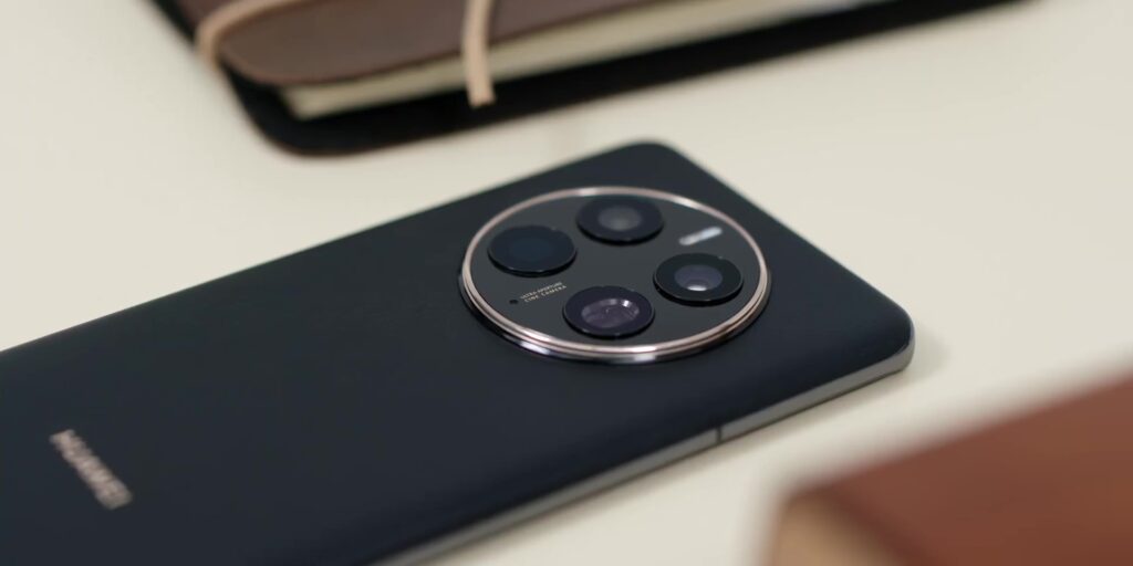 HUAWEI Mate50 Pro: Tough As F*ck & Google Apps are BACK! 16 3.3 camera arrays