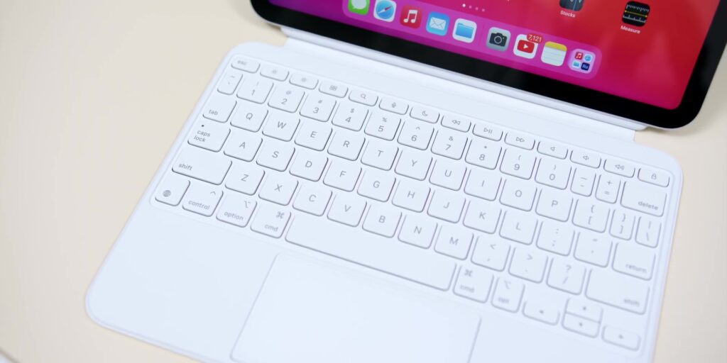 iPad 10th Gen | 1-Month Review: Who Is It REALLY For? 🤔 27 5.5 magic keyboard