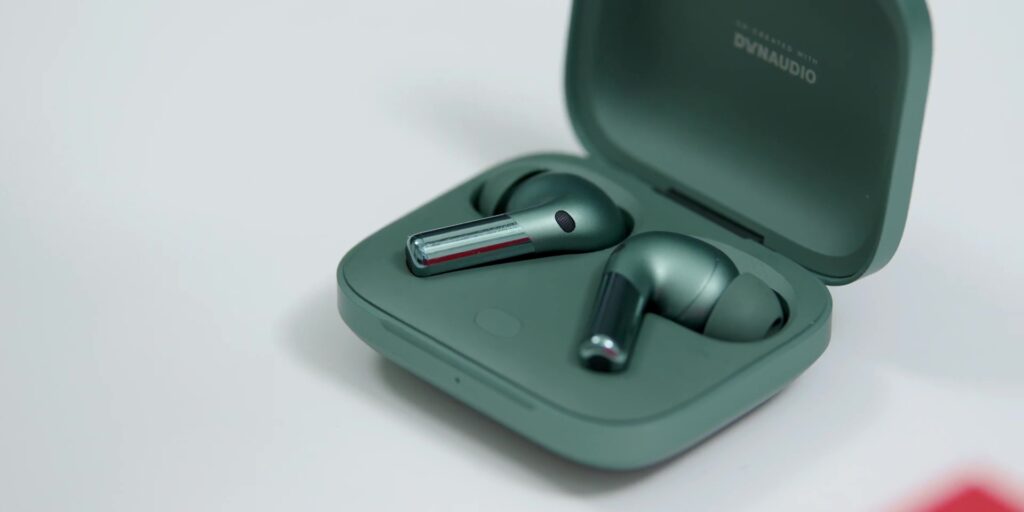 2.6 buds pro in case