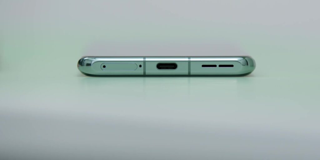 1.6 usb c port