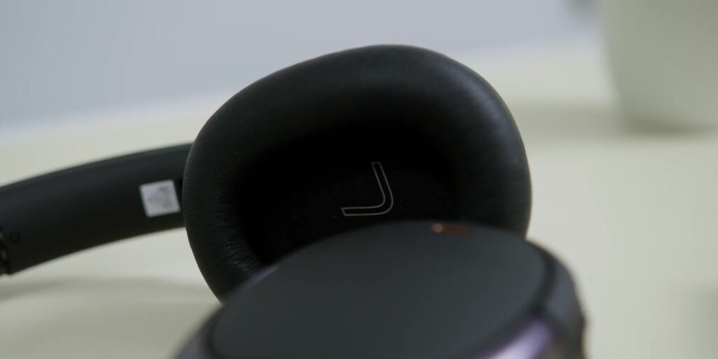 2.2 ear cups material
