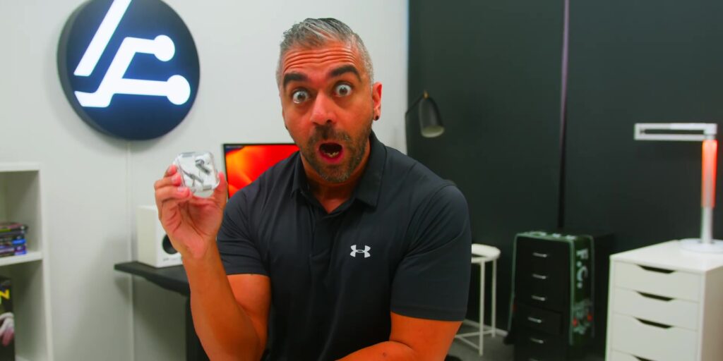 Nothing Ear (2) Review: Is (2) Better Than (1)? 🤔 43 0.4 weird face