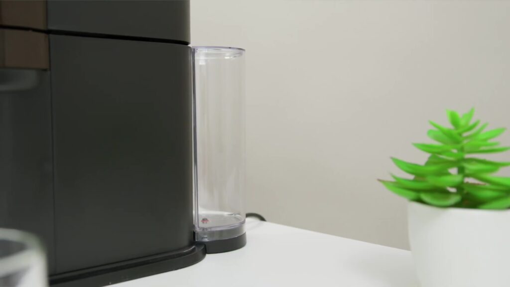 Coffeeholic Approved! Why the Nespresso Vertuo Next is a Must-Have for Coffee Enthusiasts ☕ 5 2.2 back tank