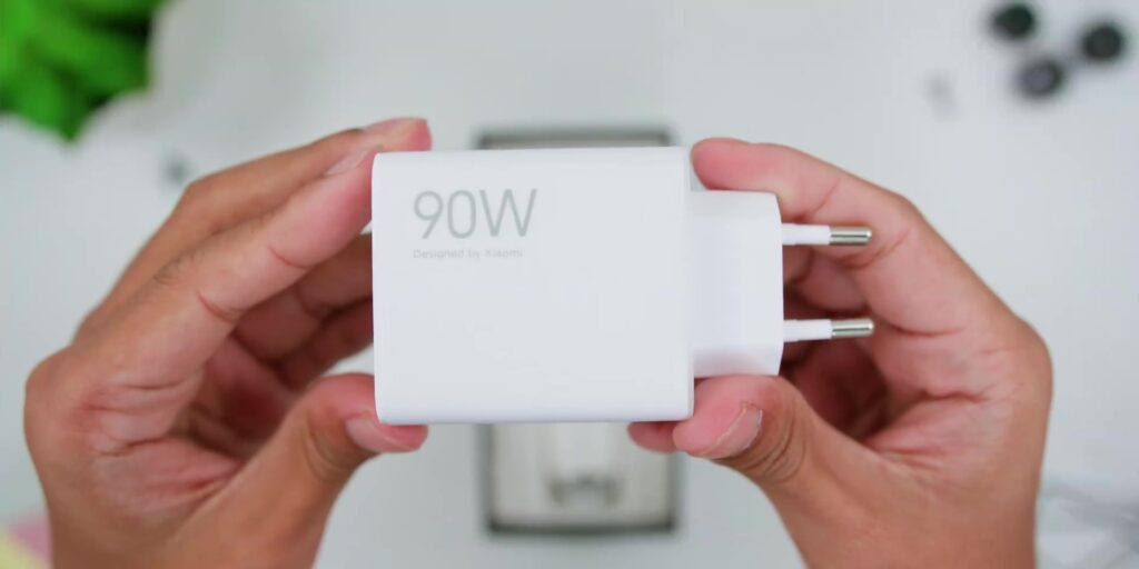 1.2 90W charger