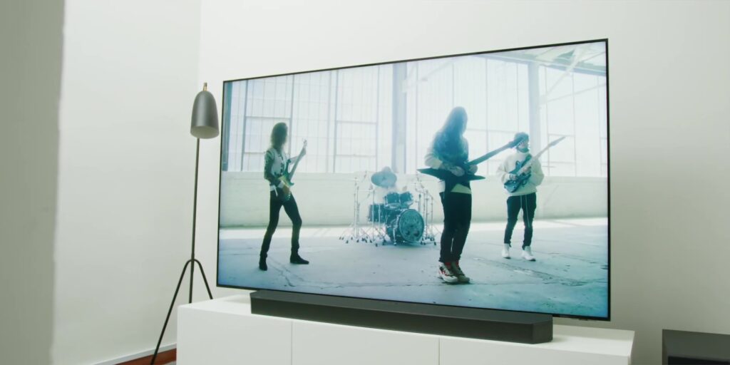 Is An 8K TV “Overkill”? Samsung QN800C 75” Review 13 3.3 talk about sound