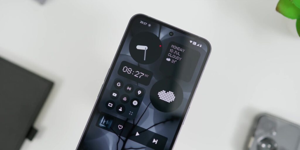 Nothing Phone (2): What's Different? 🤔 23 5.2 widget system