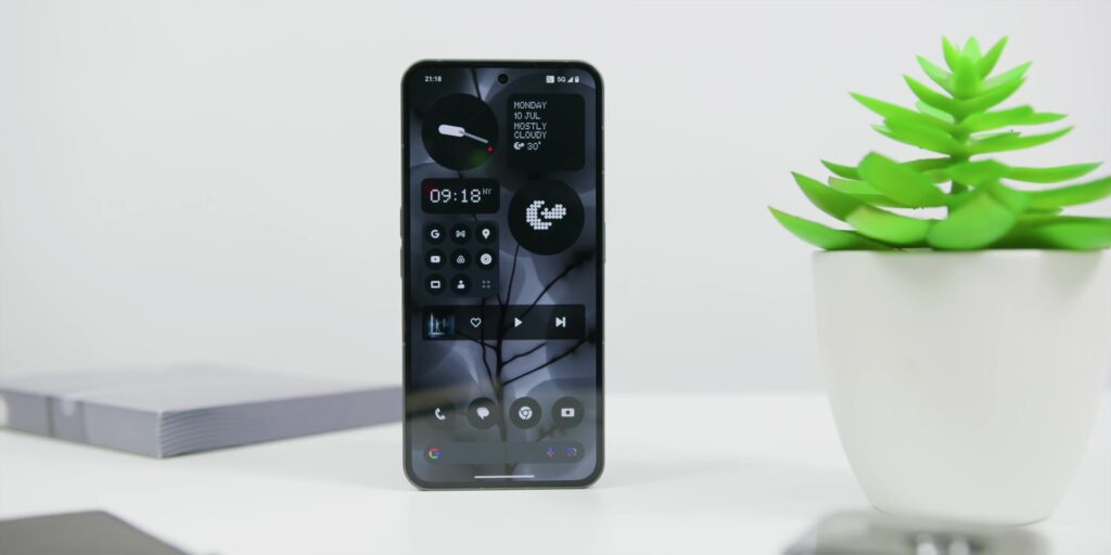 Nothing Phone (2): What's Different? 🤔 14 2.3 uniform bezel