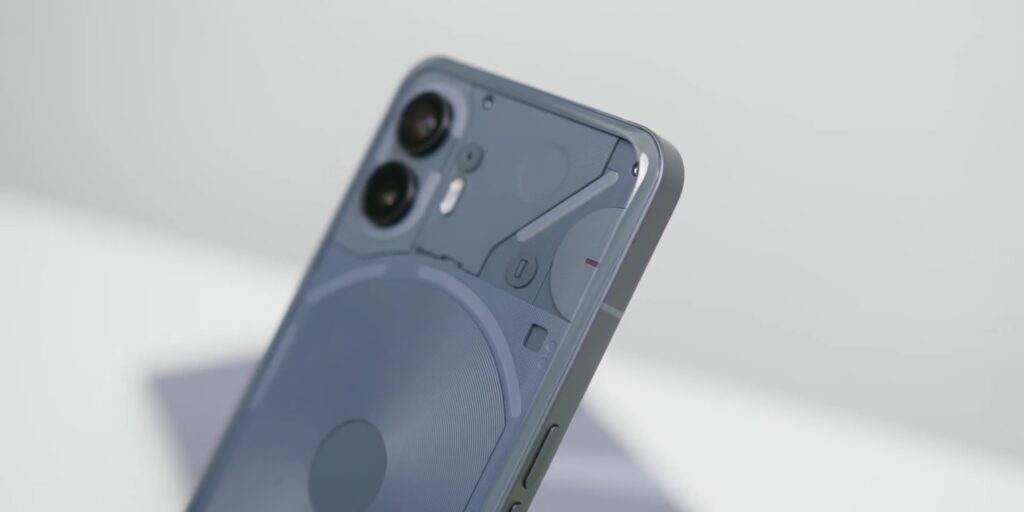 Nothing Phone (2): What's Different? 🤔 5 1.4 subtle curve