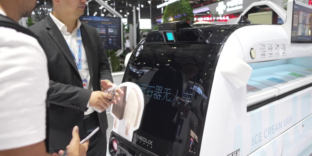THE 5.5G Revolution & Its CRAZY Potentials! π² MWC 2023 In Shanghai π¨π³ 13 2.9 data uploaded to cloud