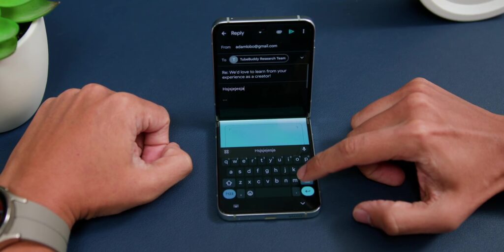 Samsung Galaxy Z Flip5: Flex Window’s HUGE Upgrade! | In-depth Review 30 4.5 gmail keyboard