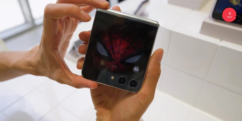 Samsung Galaxy Z Flip5: Flex Window’s HUGE Upgrade! | In-depth Review 25 3.10 nfc animation