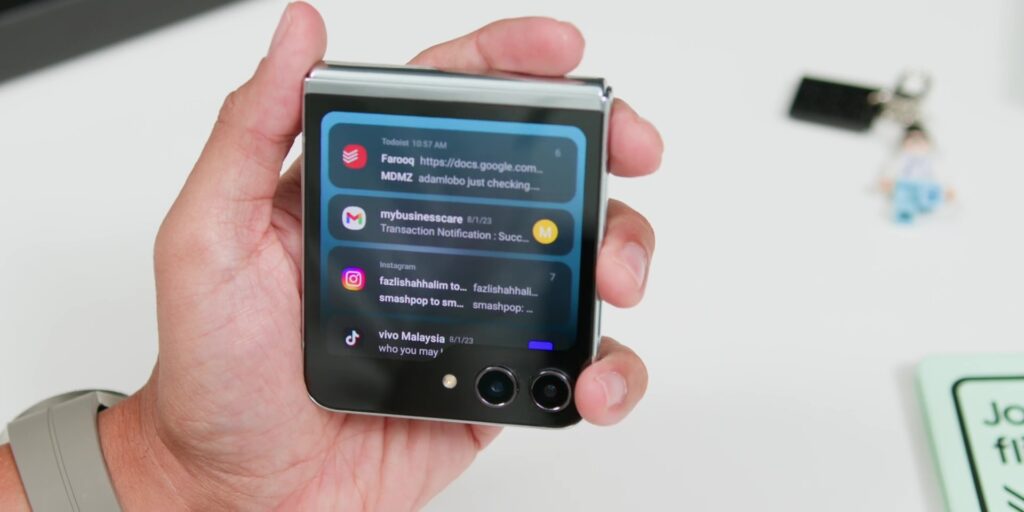 Samsung Galaxy Z Flip5: Flex Window’s HUGE Upgrade! | In-depth Review 13 2.7 notification center