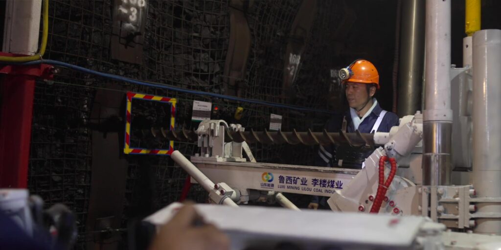 I EXPLORED AI, 900 Meters UNDERGROUND! 😱 21 5.5 drill rock