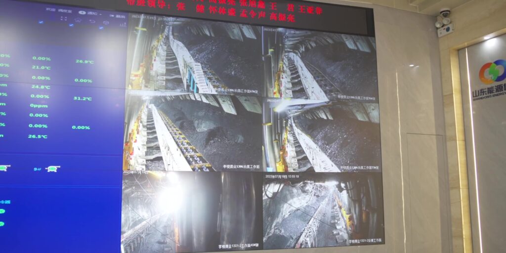 I EXPLORED AI, 900 Meters UNDERGROUND! 😱 18 5.2 belt monitoring