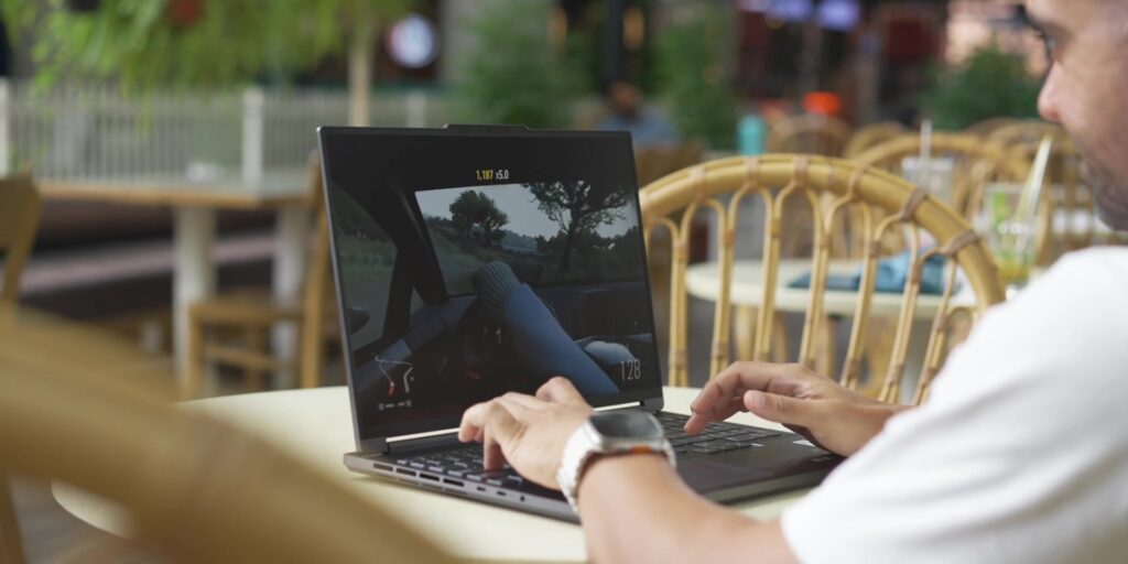 Lenovo Legion Slim 7i: Thin But Still Powerful! ⚡ 12 2.2 some gaming