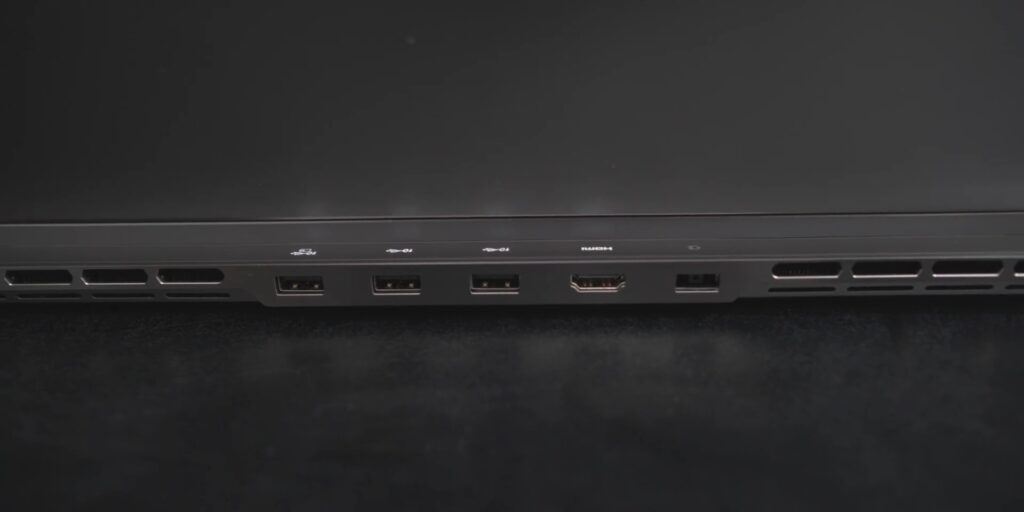 Lenovo Legion Slim 7i: Thin But Still Powerful! ⚡ 8 1.7 ports