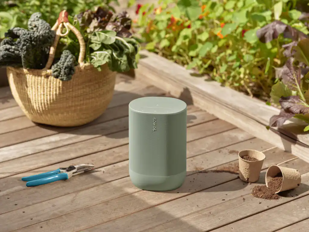 Sonos Move(s) 2 Malaysia - Priced at RM2,799 1 Move2 GARDENING SCENE