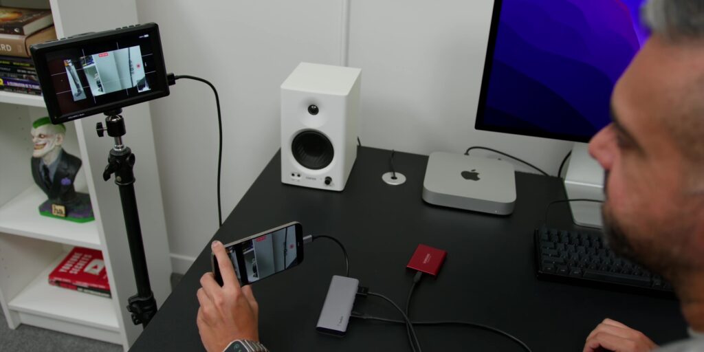 5.5 monitor out