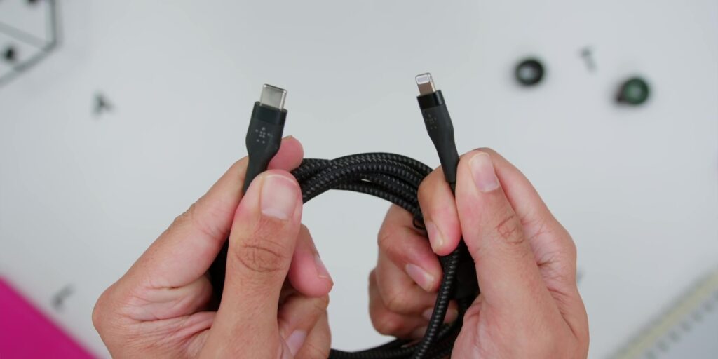 2.3 usb c to lightning