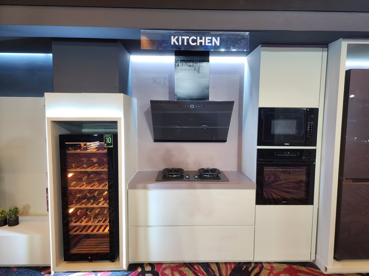 Get Cooking With Haier's HH-GT6907GB And HC-Q893STGB 1 Haier HRF IM758LXG B 2