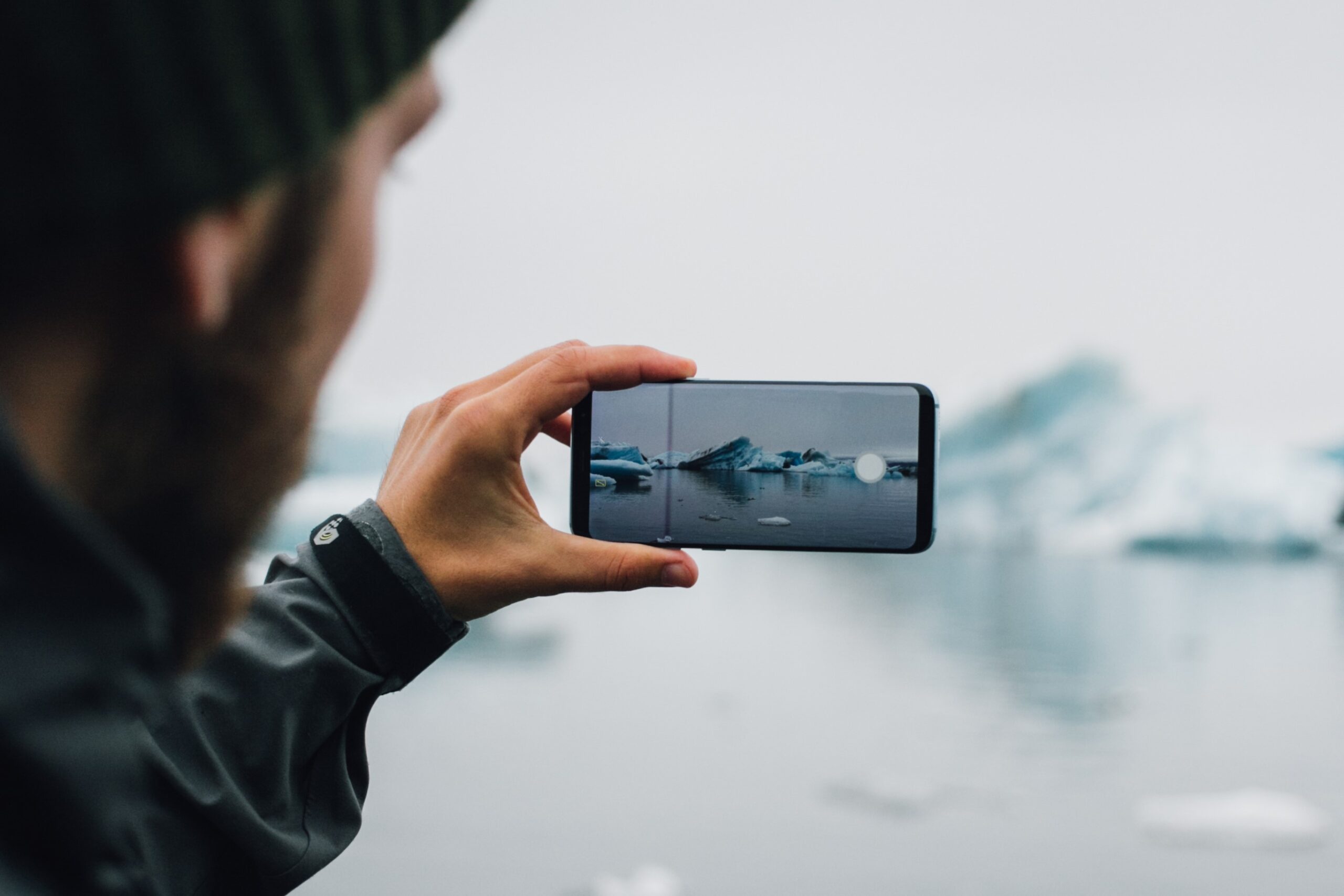 The Future of AI in Smartphones: A Glimpse into Tomorrow's Tech 3 The Future of AI in Smartphones new 3