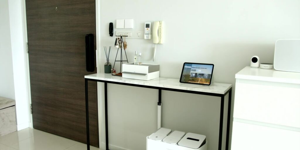 2.0 inside foyer