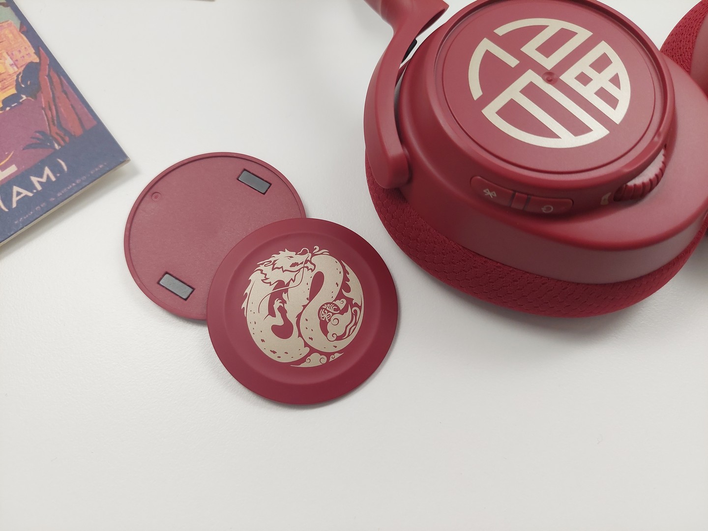 SteelSeries Arctis Nova 7 Dragon Edition Review: Unleashing the Beast 5 SteelSeries Arctis Nova 7 Dragon Edition earplates
