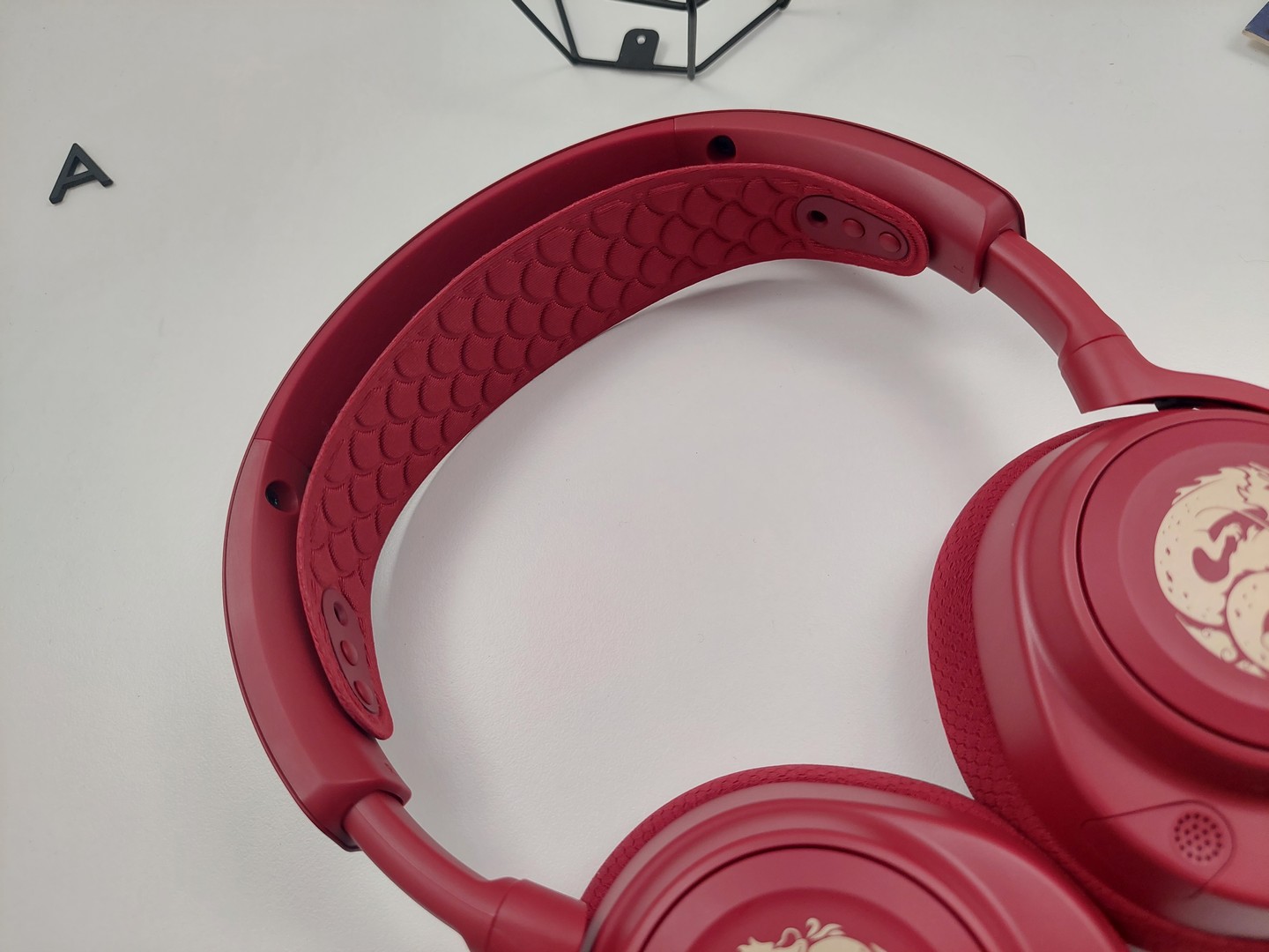 SteelSeries Arctis Nova 7 Dragon Edition Review: Unleashing the Beast 3 SteelSeries Arctis Nova 7 Dragon Edition headband
