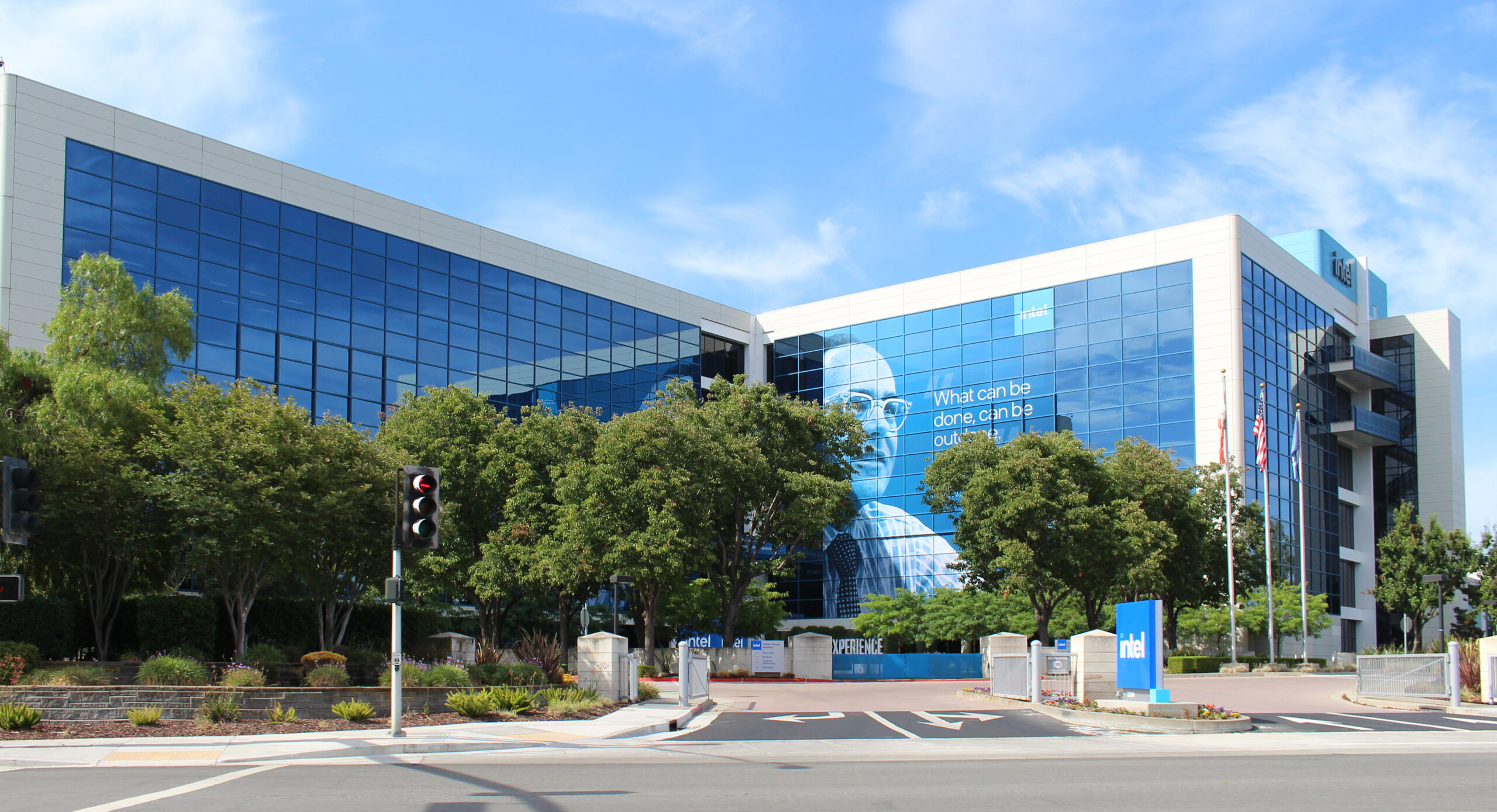Intel HQ scaled
