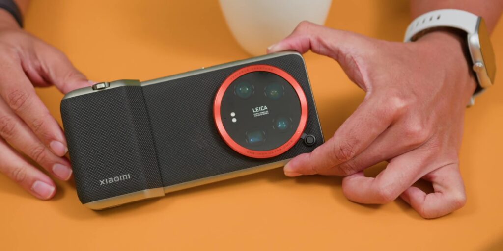 Xiaomi 14 Ultra: Best Smartphone For Video? π€ All Features Explained 7 2.4 with ring on